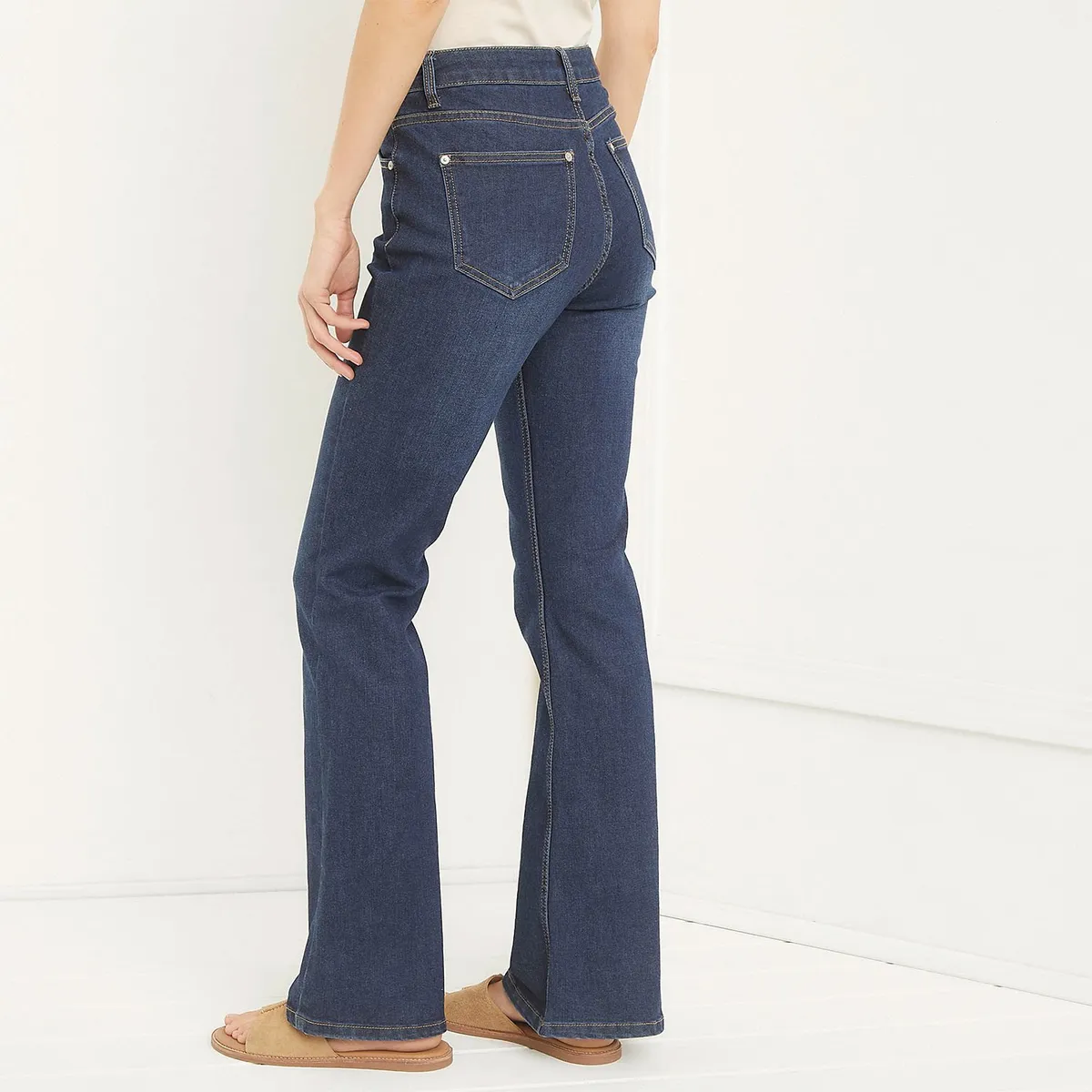 BASEMENT - Jean Flare Tiro Medio Mujer Basement