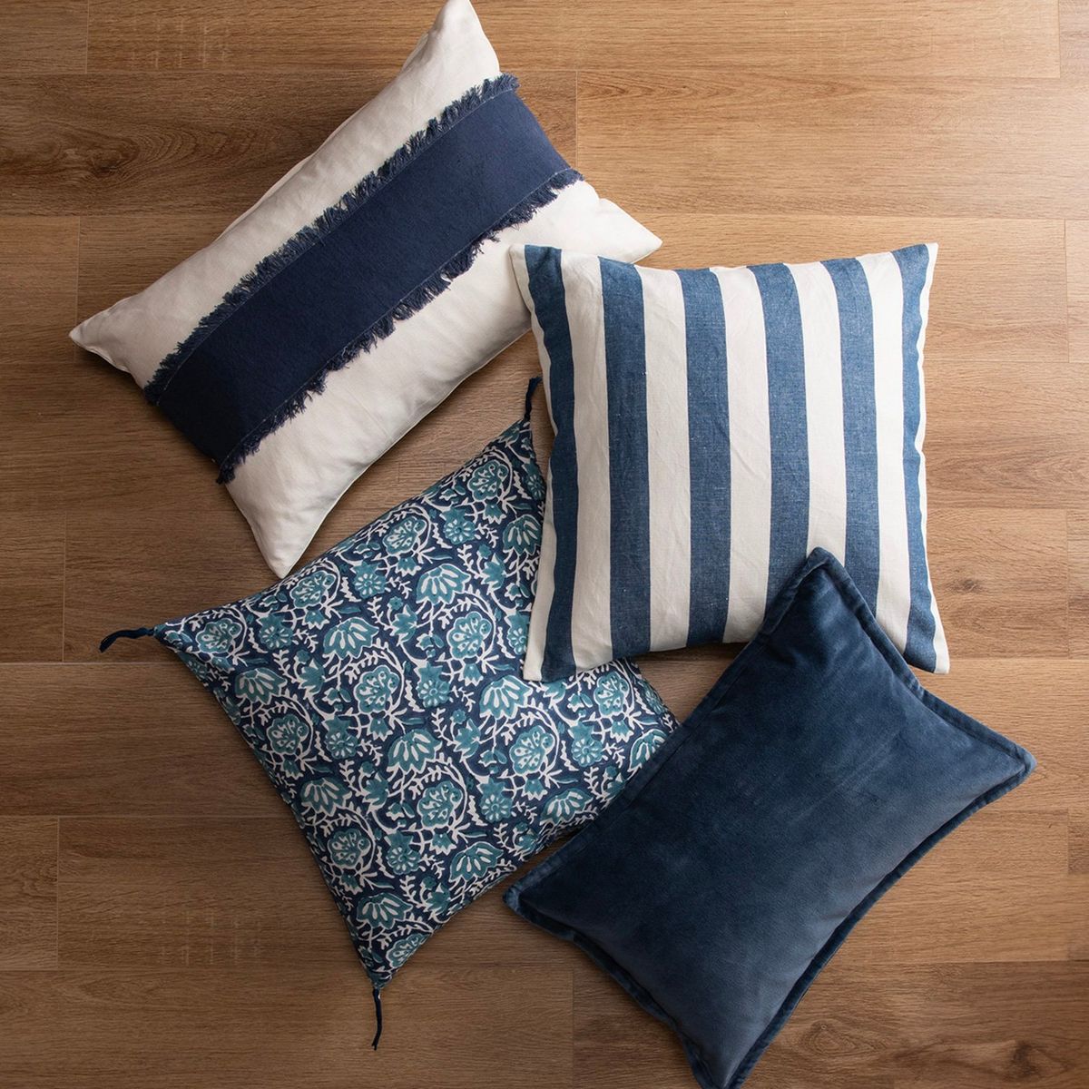 BASEMENT HOME - Funda De Cojín Design Azul 40x60cm