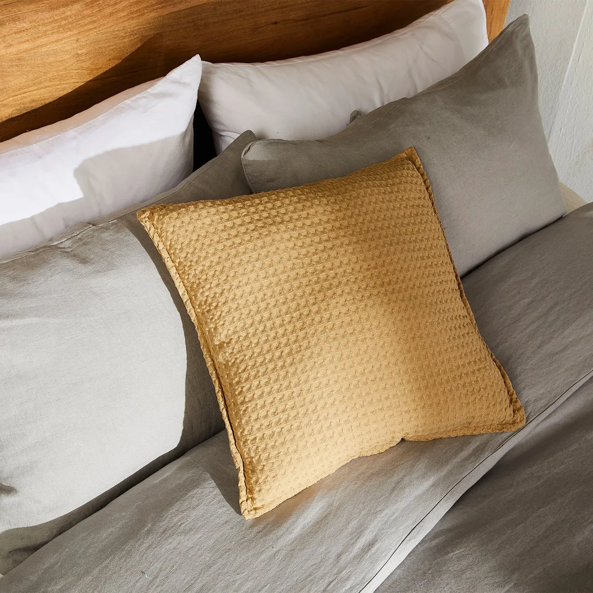 BASEMENT HOME - Cojín Waffle 45x45cm Basement Home