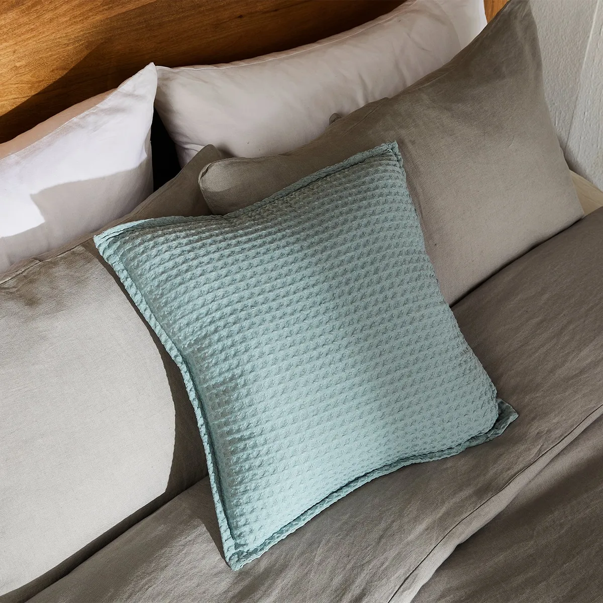 BASEMENT HOME - Cojín Waffle 45x45cm Basement Home