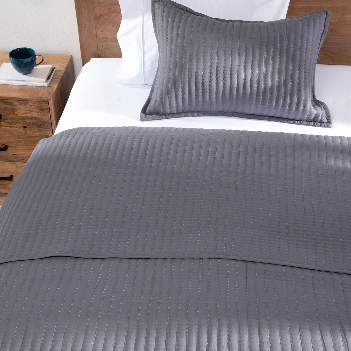 BASEMENT HOME - Cubrecama Liso Rod Basement Home