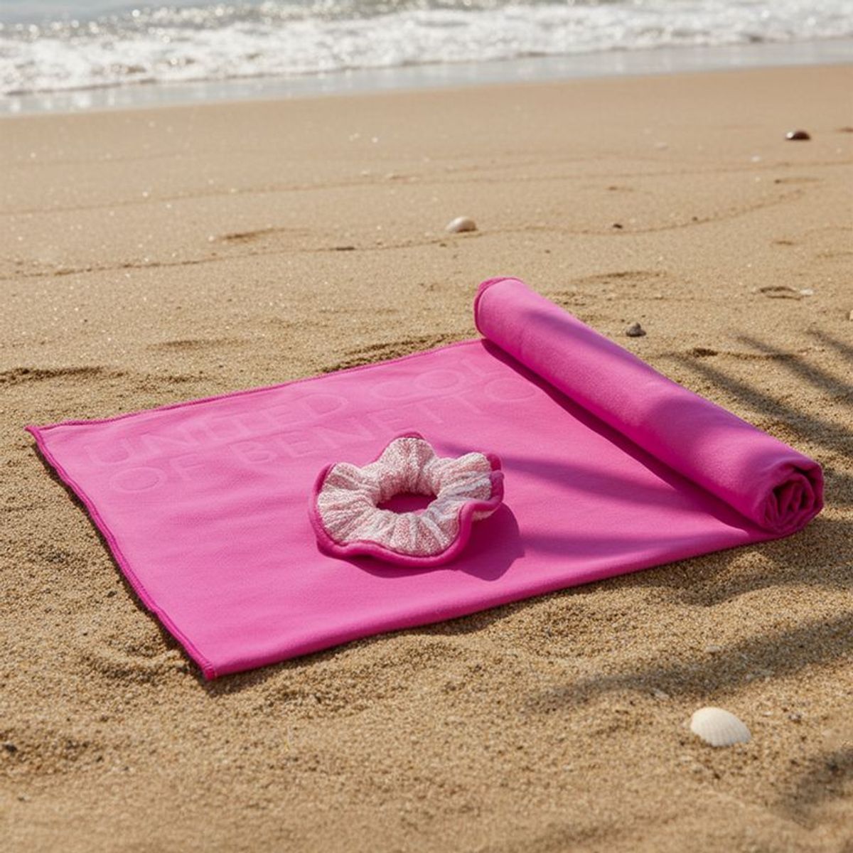 BENETTON - Neceser + Toalla Microfibra + Scrunchie Benetton