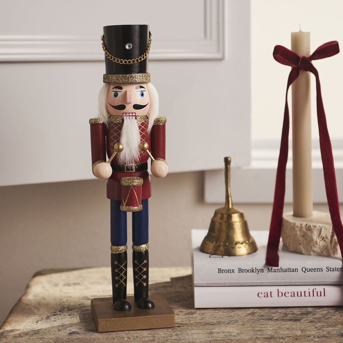 MICA - Cascanuez 30cm