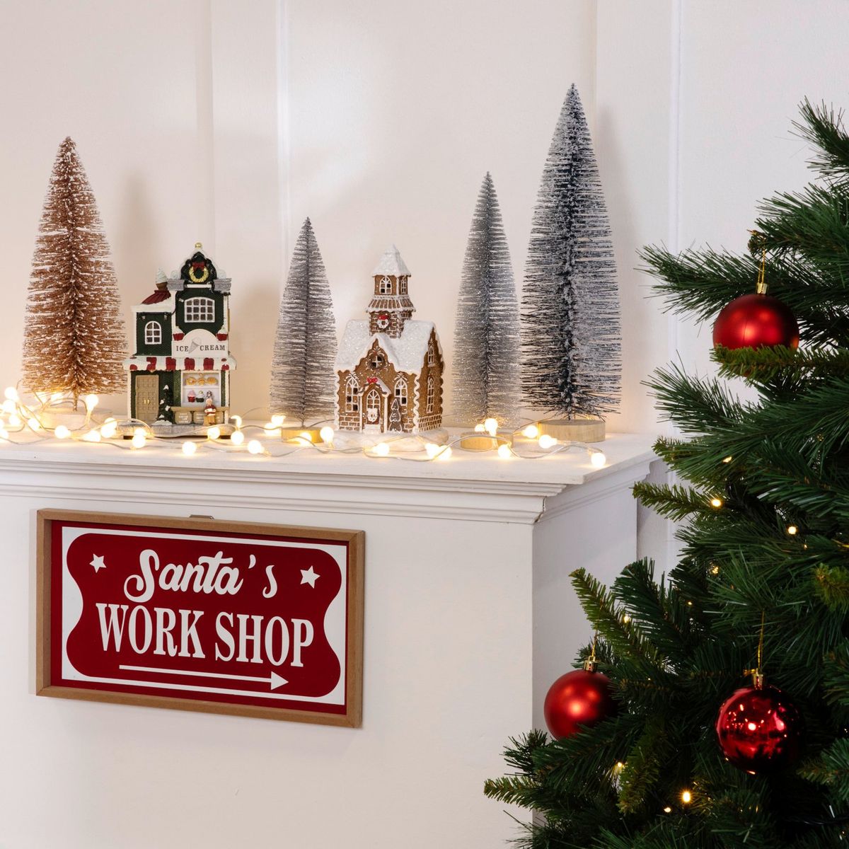 MICA - Casa navideña candy 25x13x11cm