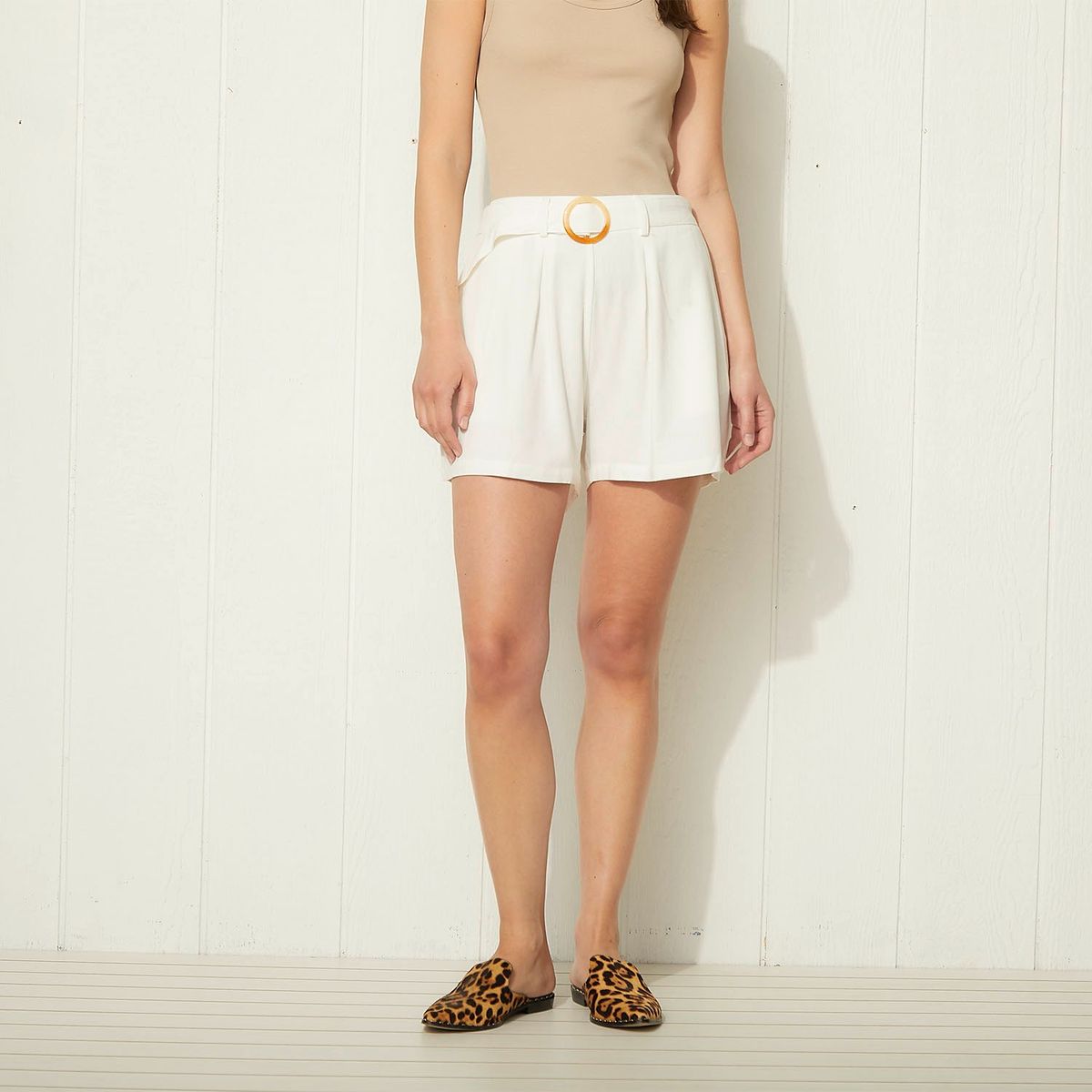 UNIVERSITY CLUB - Short University Club Lino Casual Cintura Con Hebilla