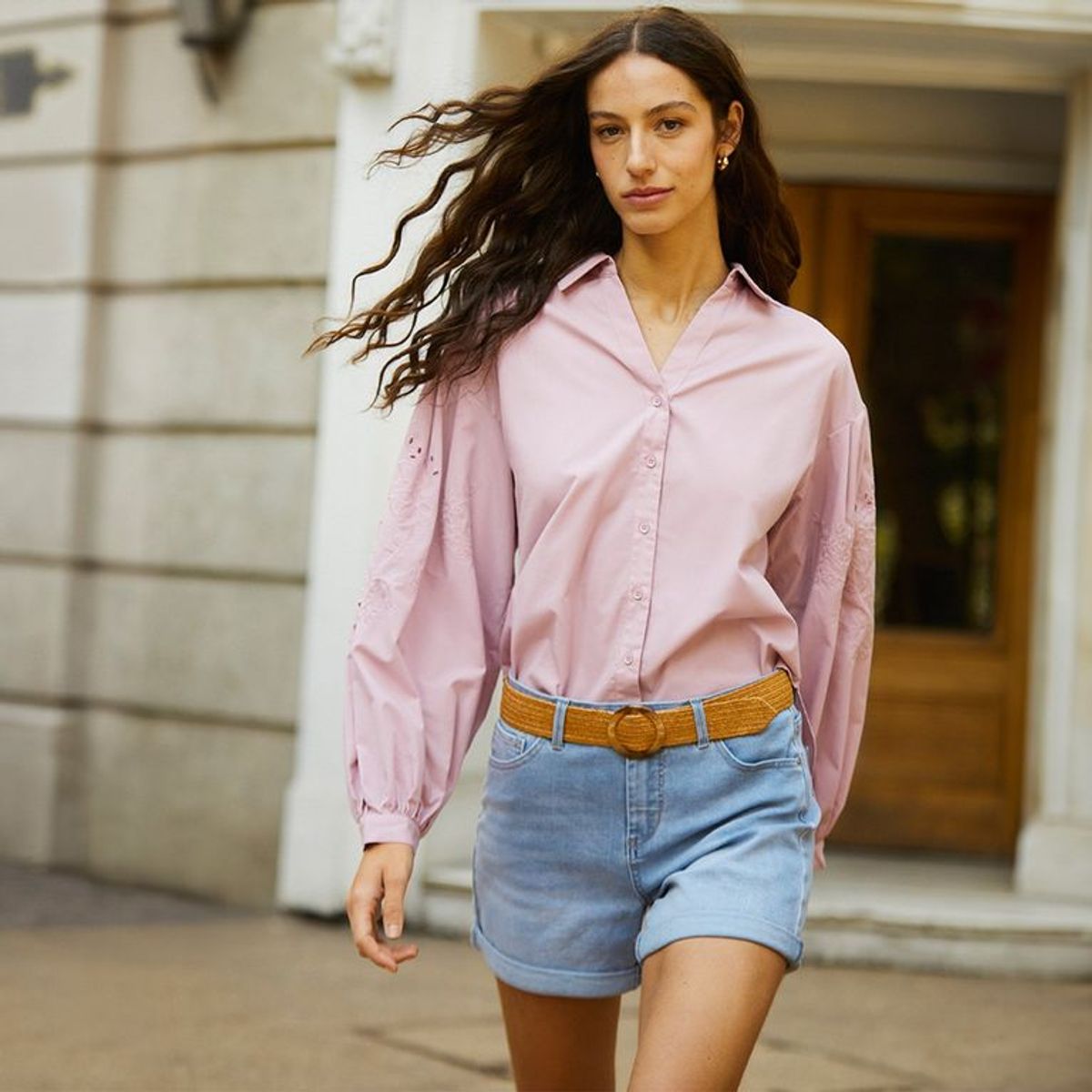 UNIVERSITY CLUB - Blusa University Club Manga Corta Bordada