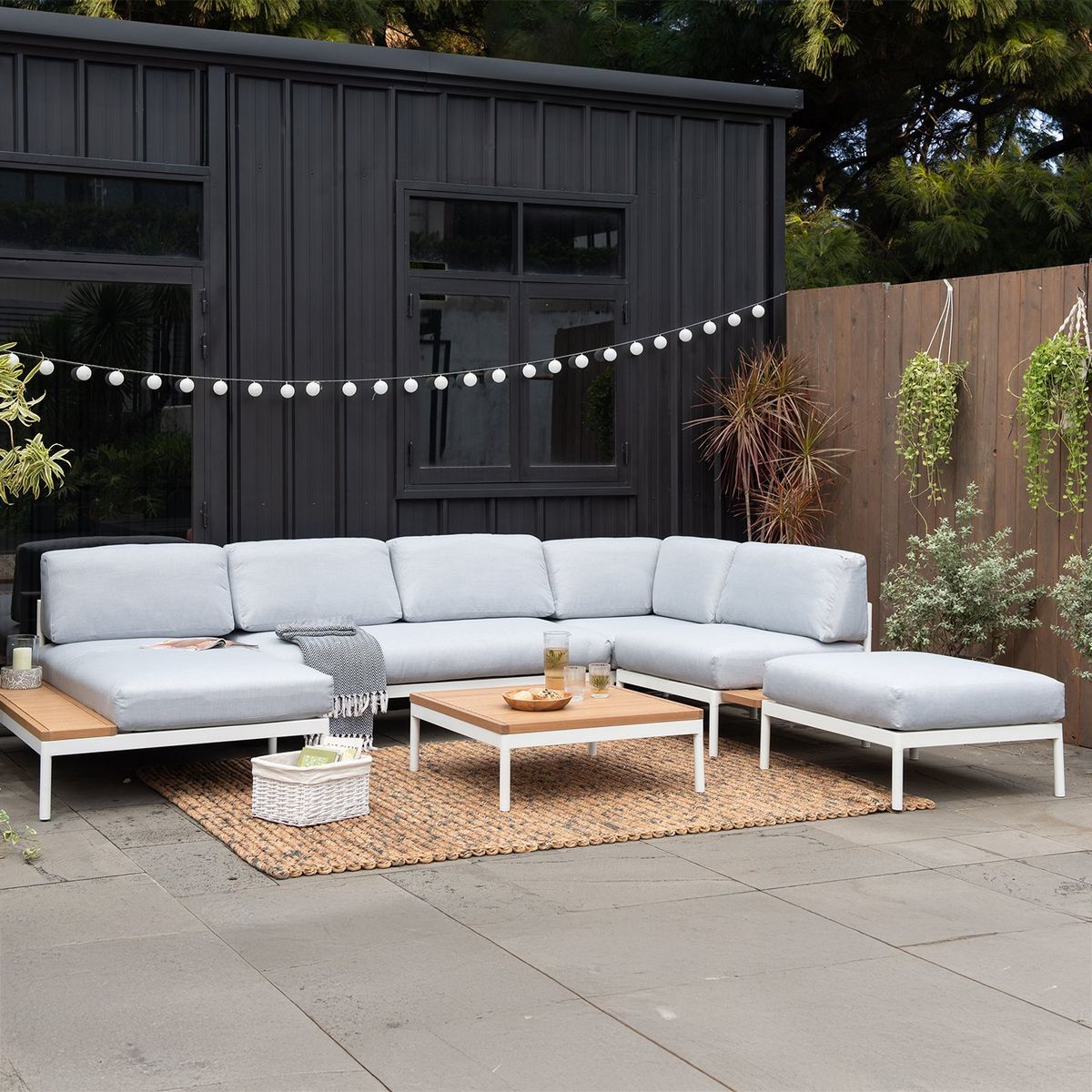 BASEMENT HOME - Seccional De Terraza Bendigo 4 Cuerpos Intercambiable Con Mesa De Centro