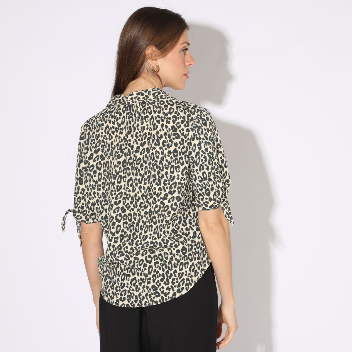 BASEMENT - Blusa Basement Manga Corta Estampada