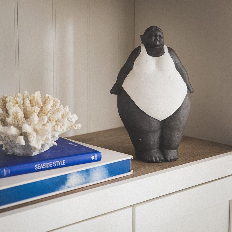 BASEMENT HOME - Adorno Basement Home Mujer De Cemento