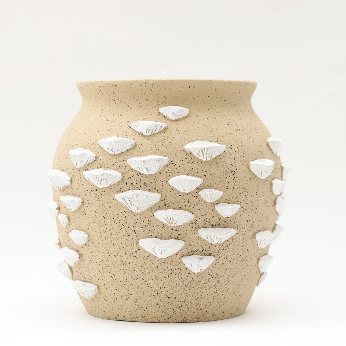 BASEMENT HOME - Jarron Peces Cemento