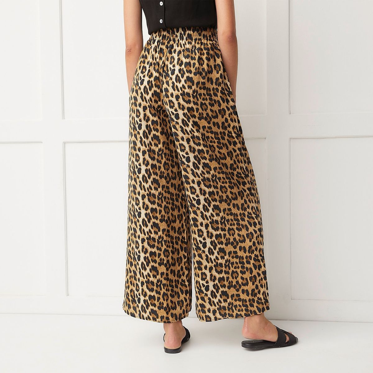 BASEMENT - Pantalón Basement Tiro Medio Estampado