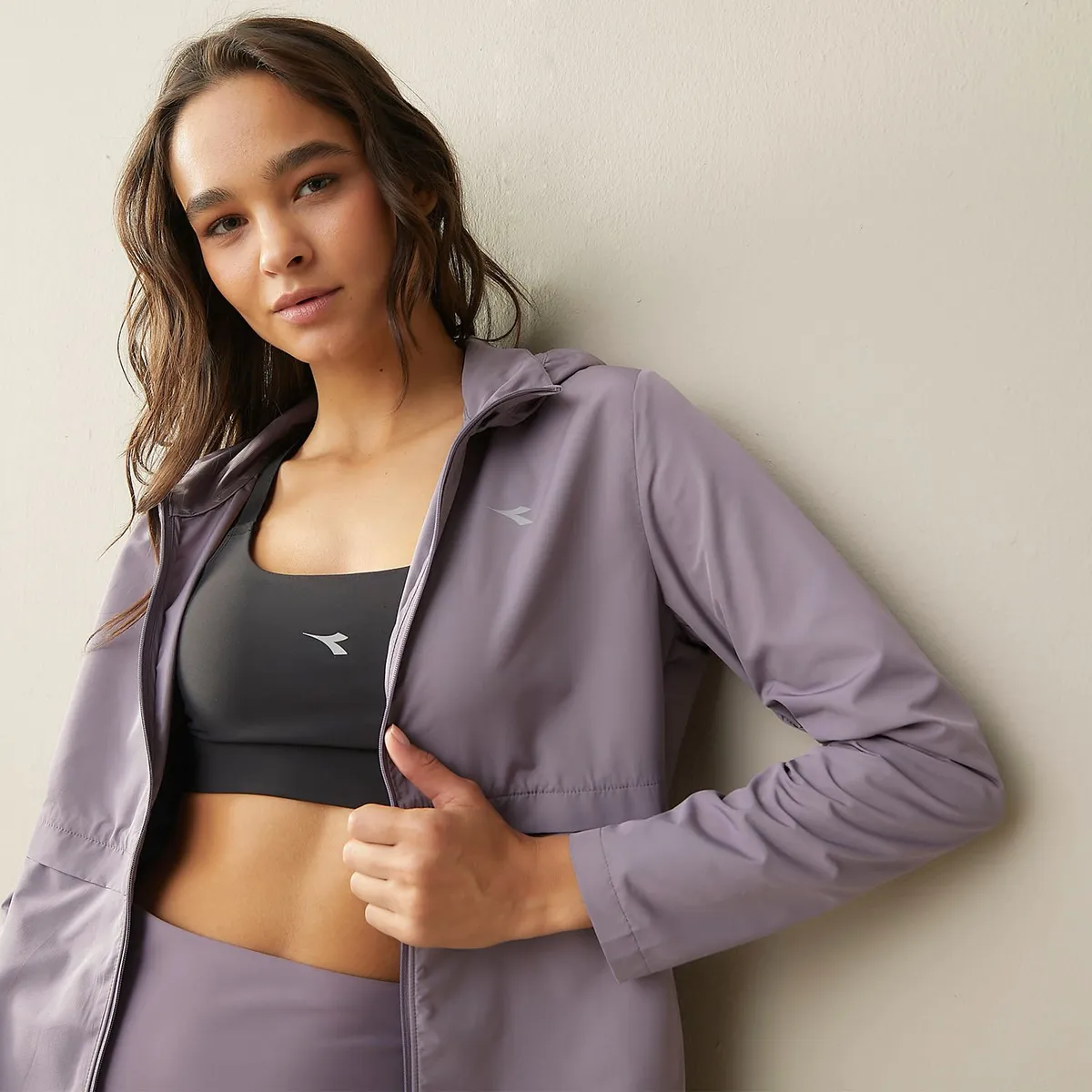 DIADORA - Casaca Cortaviento Deportivo Mujer Diadora