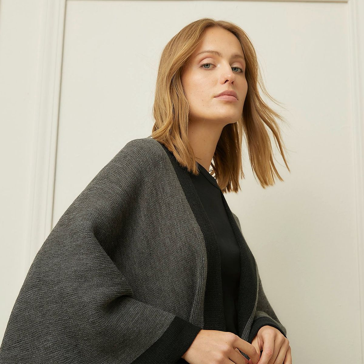 BASEMENT - Poncho Mujer Basement