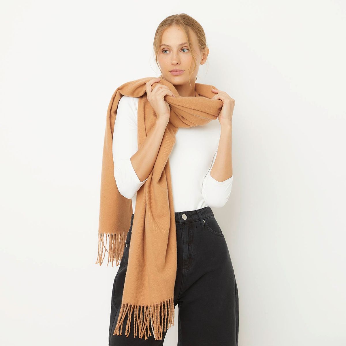 BASEMENT - Bufanda Mujer Basement