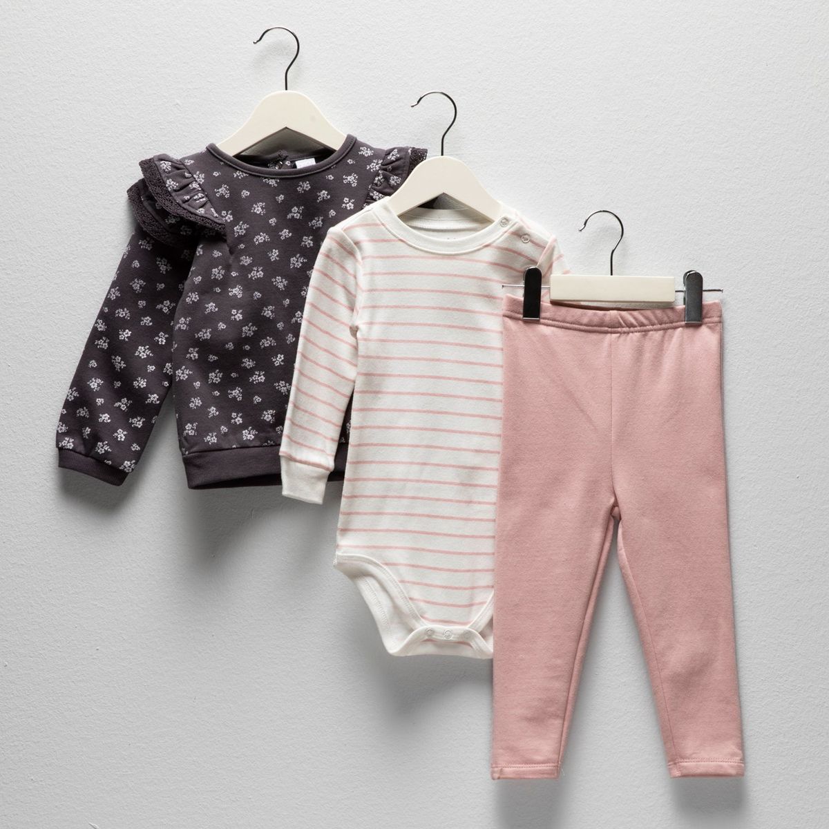 YAMP - Conjunto Yamp Casual 3 Piezas Flores Bebé Niña Polialgodón