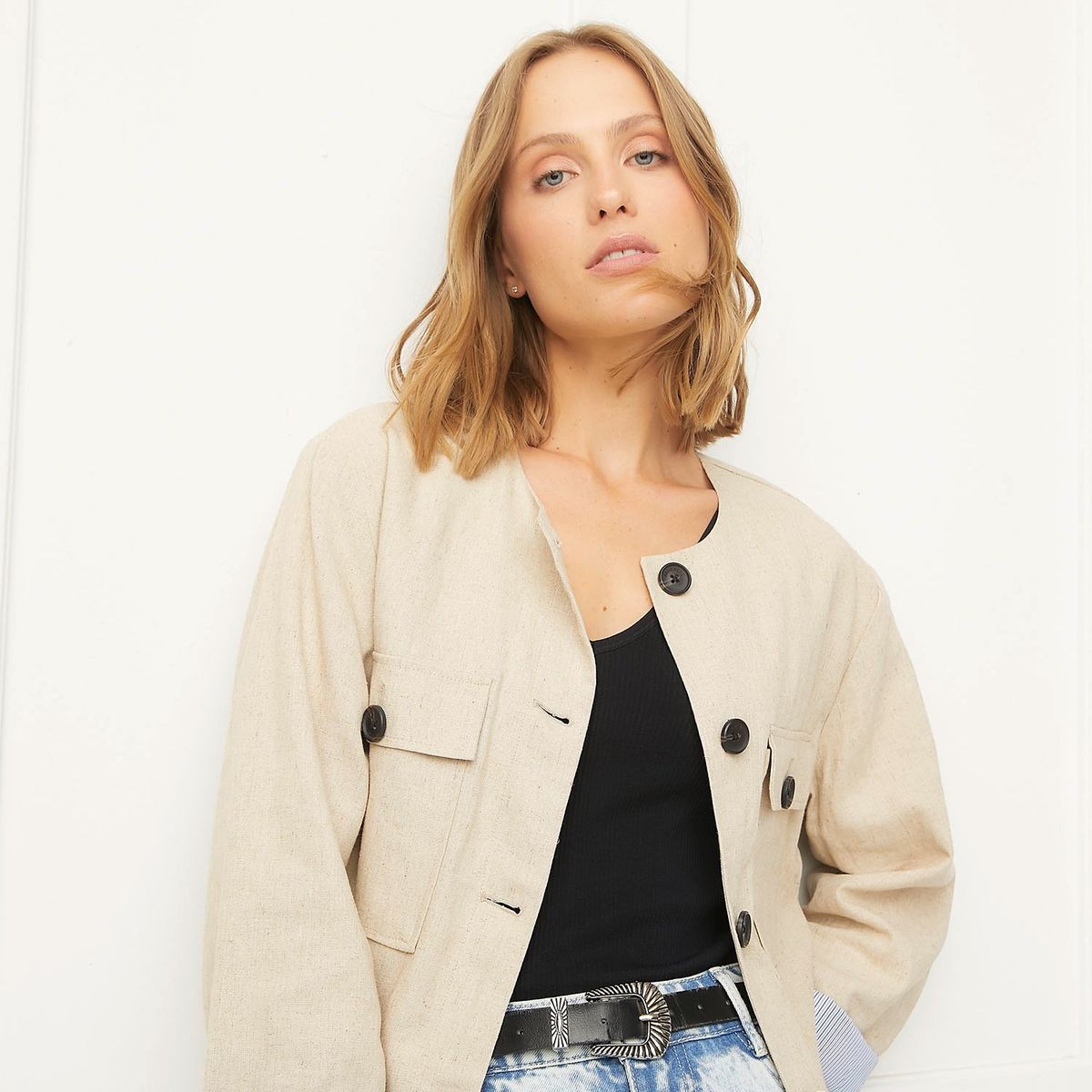 BASEMENT - Casaca Basement Mujer Regular Fit Lino Manga Larga