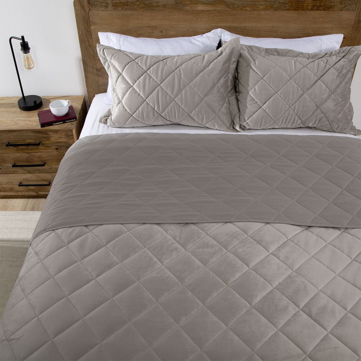 BASEMENT HOME - Cubrecama Thin Velvet Basement Home