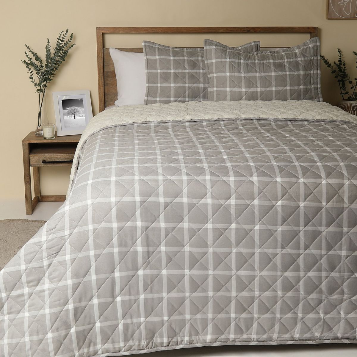 BASEMENT HOME - Cubrecama Cuadros Sherpa Basement Home