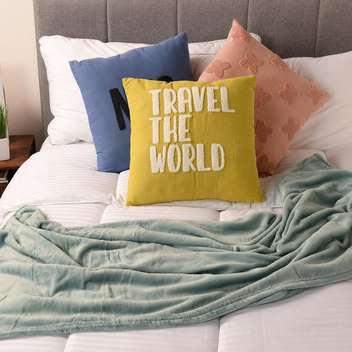 MICA - Cojín Travel 45x45cm Mica