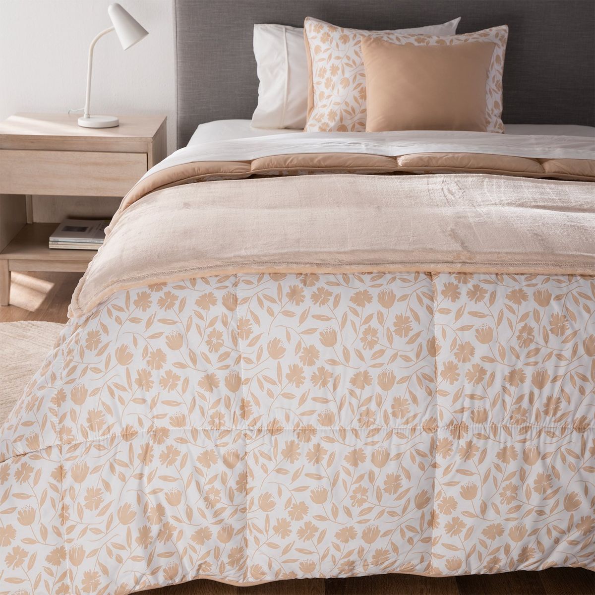 MICA - Juego de Cama: Edredón + Juego de Sábanas + Manta + Cojín Mica