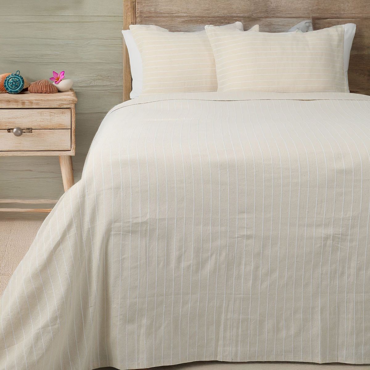 BASEMENT HOME - Cubrecama Colcha Líneas Basement Home