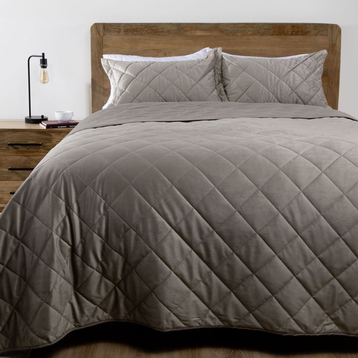 BASEMENT HOME - Cubrecama Thin Velvet Basement Home