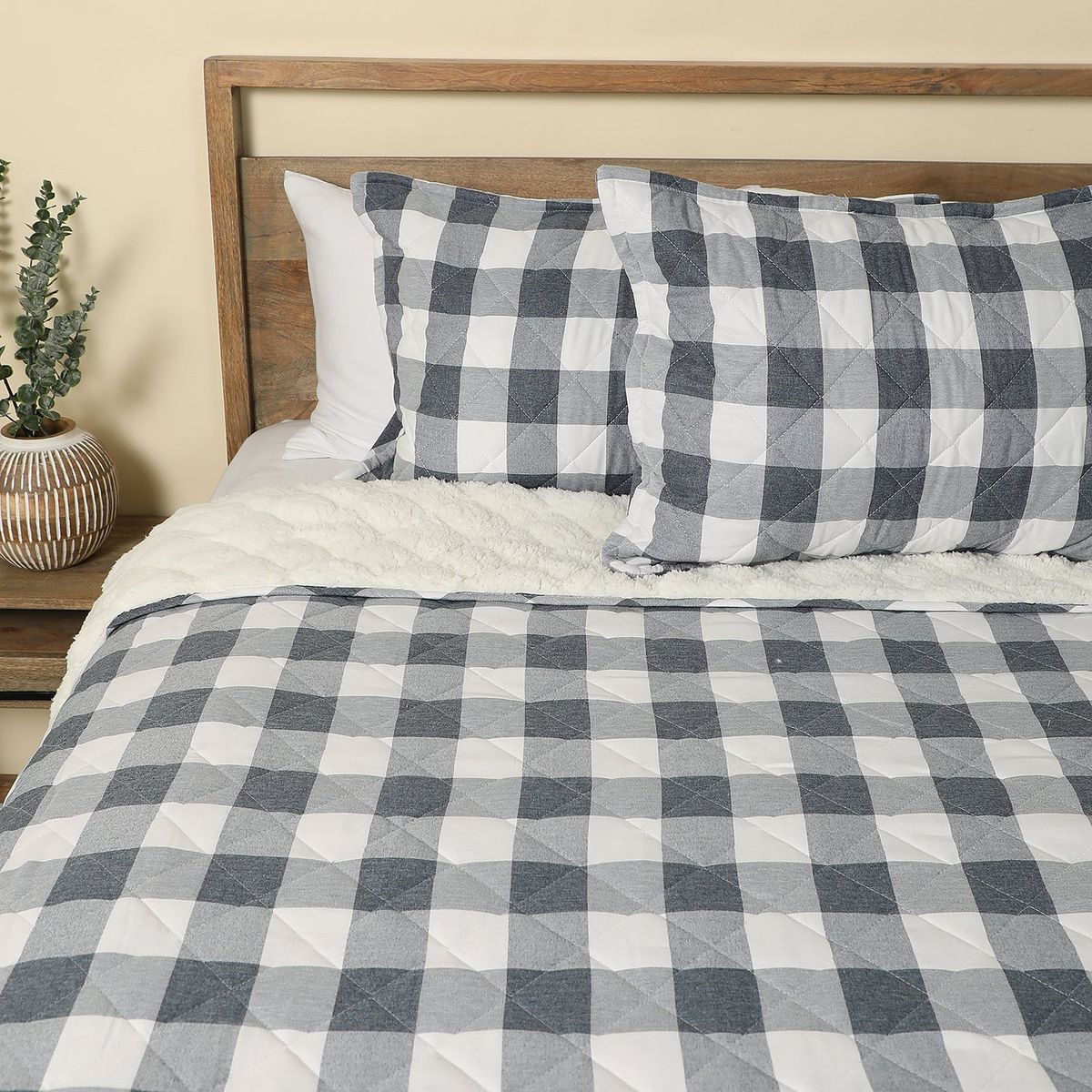 BASEMENT HOME - Cubrecama Cuadros Sherpa Basement Home