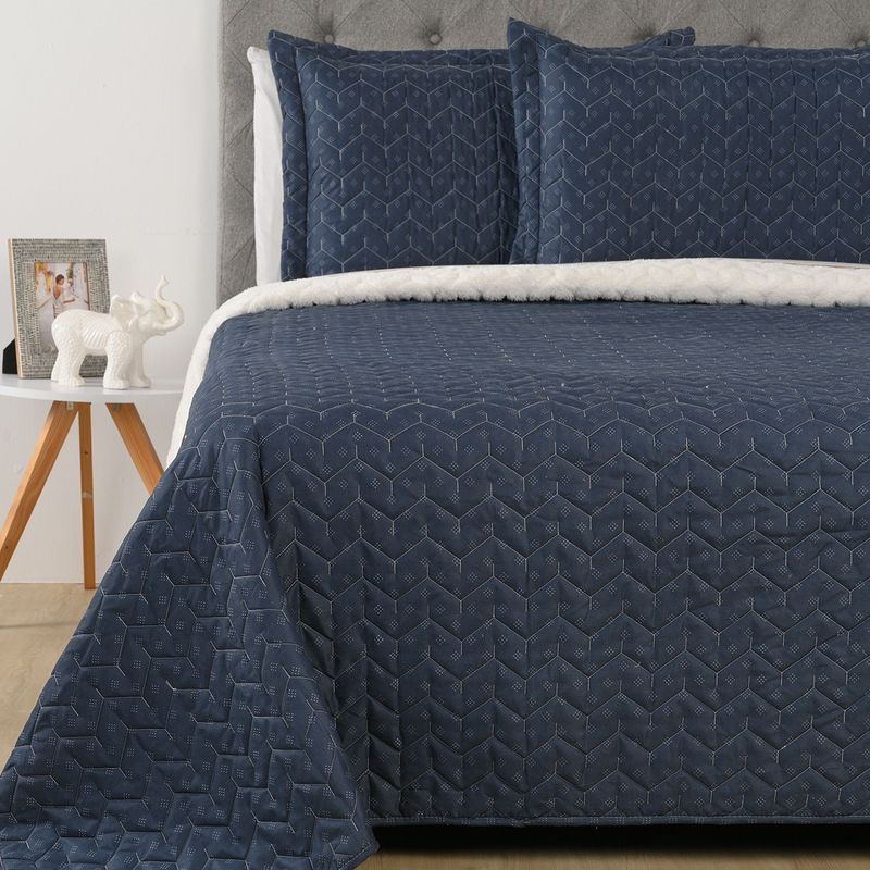 MICA - Cubrecama Estampado Mar con Sherpa Mica