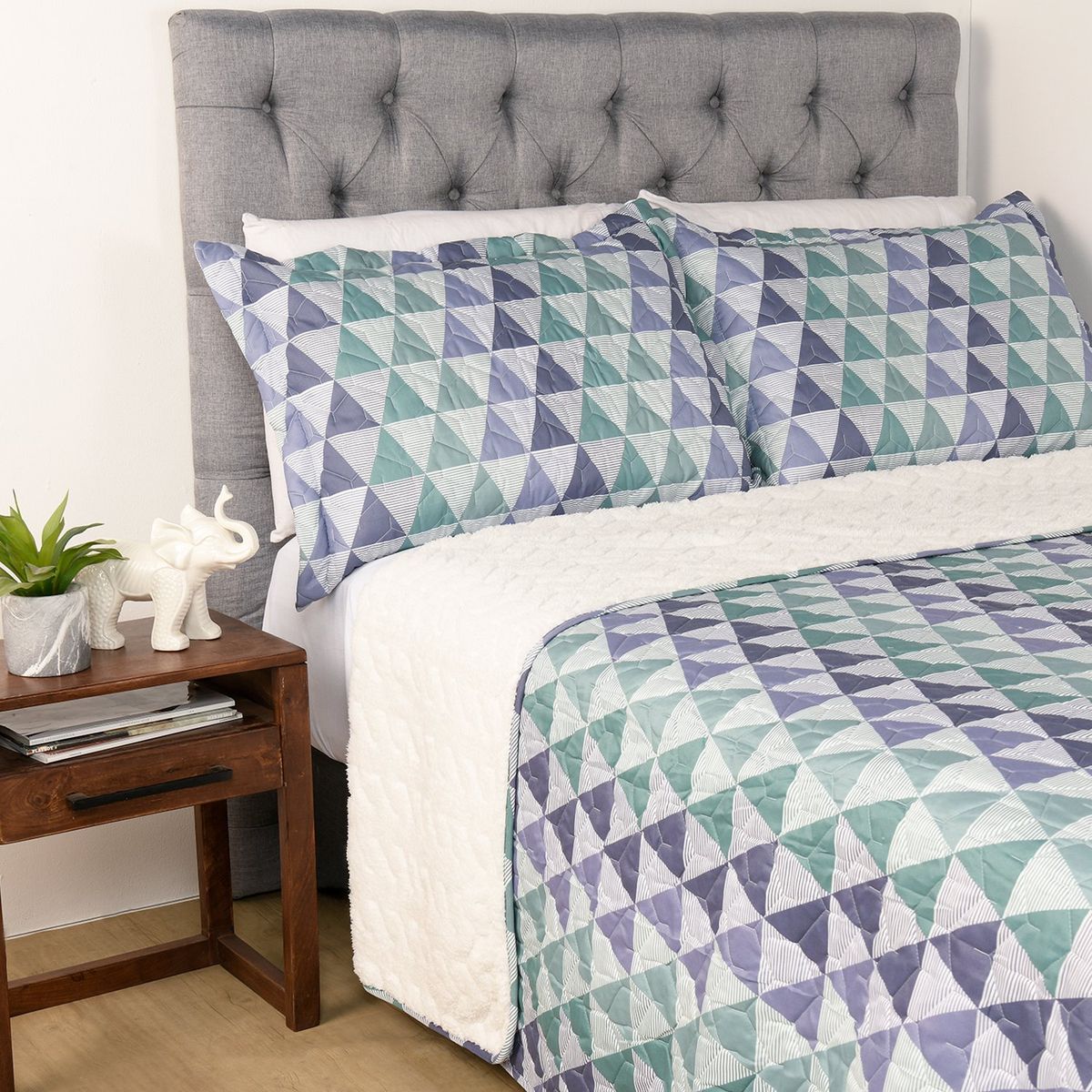 MICA - Cubrecama Estampado Mar con Sherpa Mica