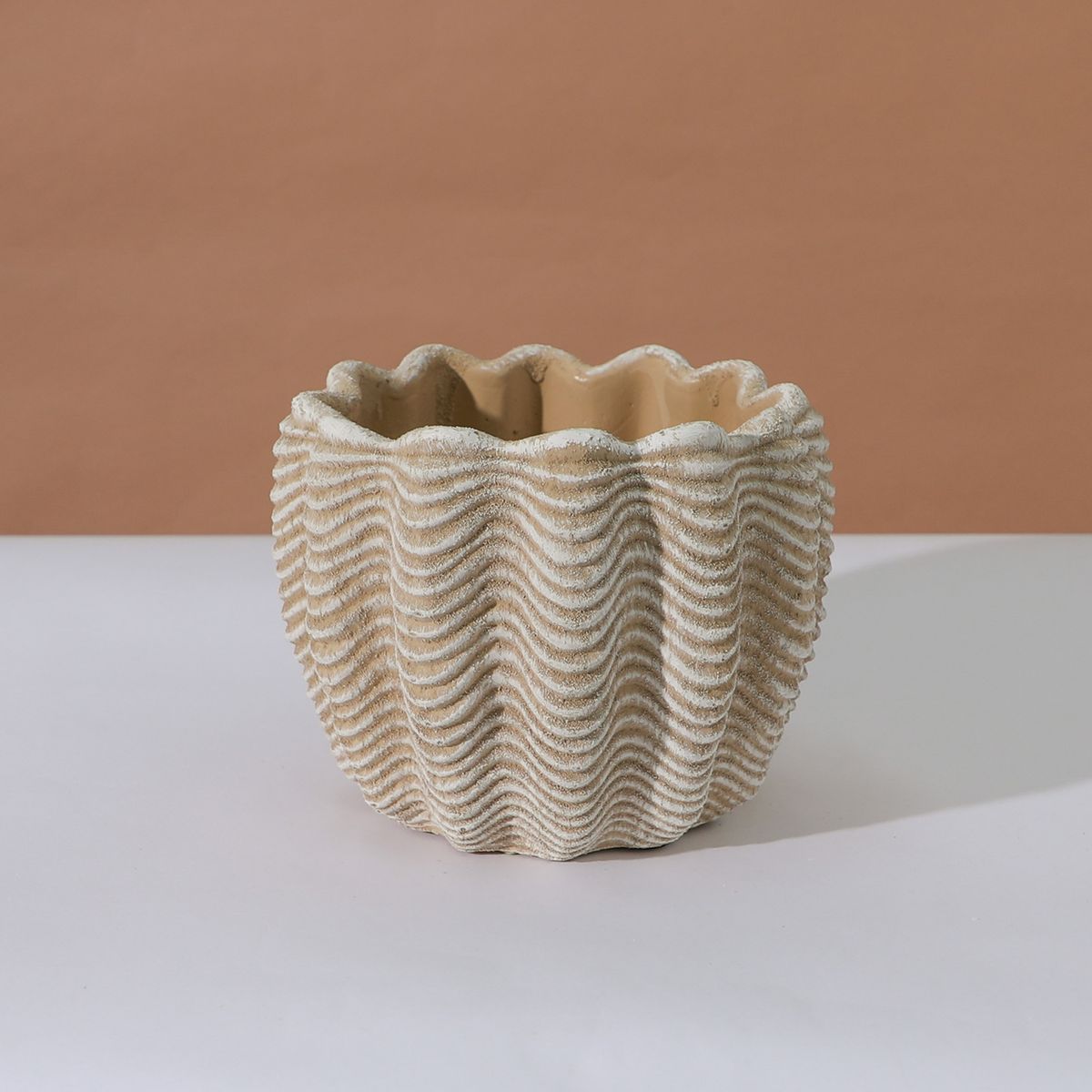 BASEMENT HOME - Jarrón Decorativo Curvas