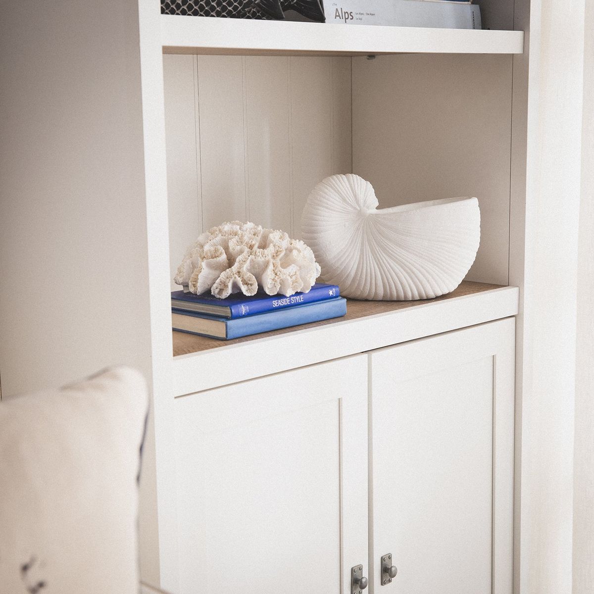 BASEMENT HOME - Adorno Concha Blanca 26x13x19cm