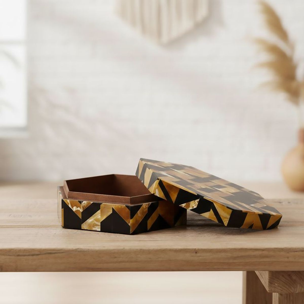 BASEMENT HOME - Caja Hexagonal Decorativa Diseño Negro 17x5cm