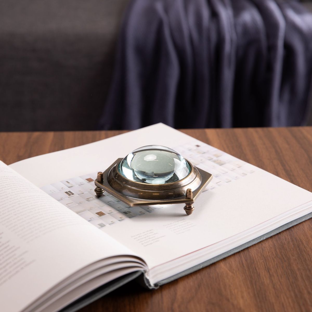 BASEMENT HOME - Lupa De Mesa Dorada 11cm