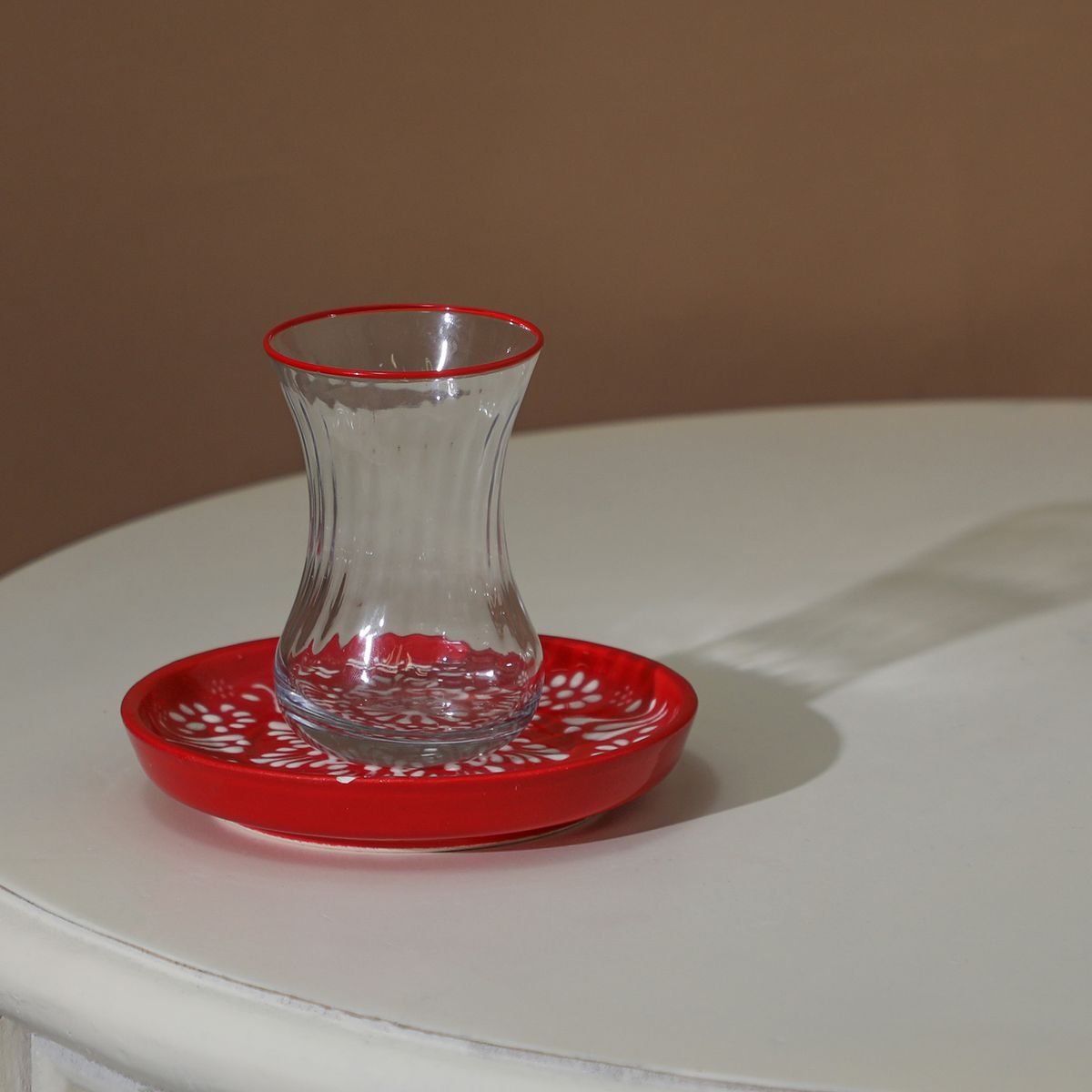 MYTH ARTS - Set De Té: Plato Rojo + Vasito De Vidrio 12x8cm