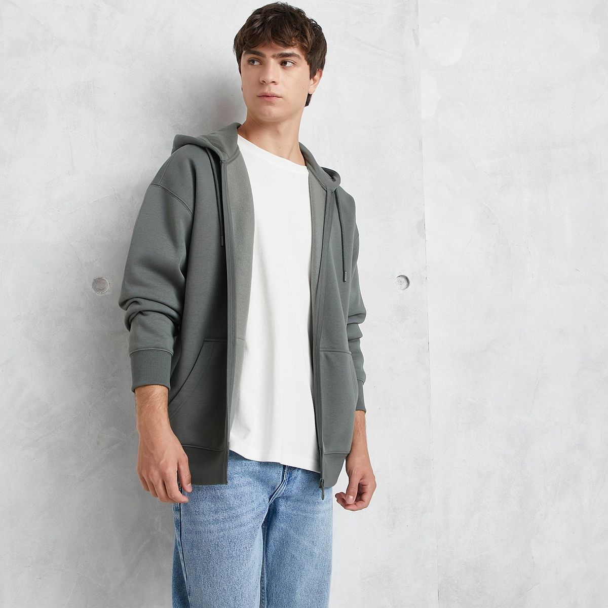 BEARCLIFF - Polera Bearcliff Relaxed Fit Con Gorro Hombre Algodón