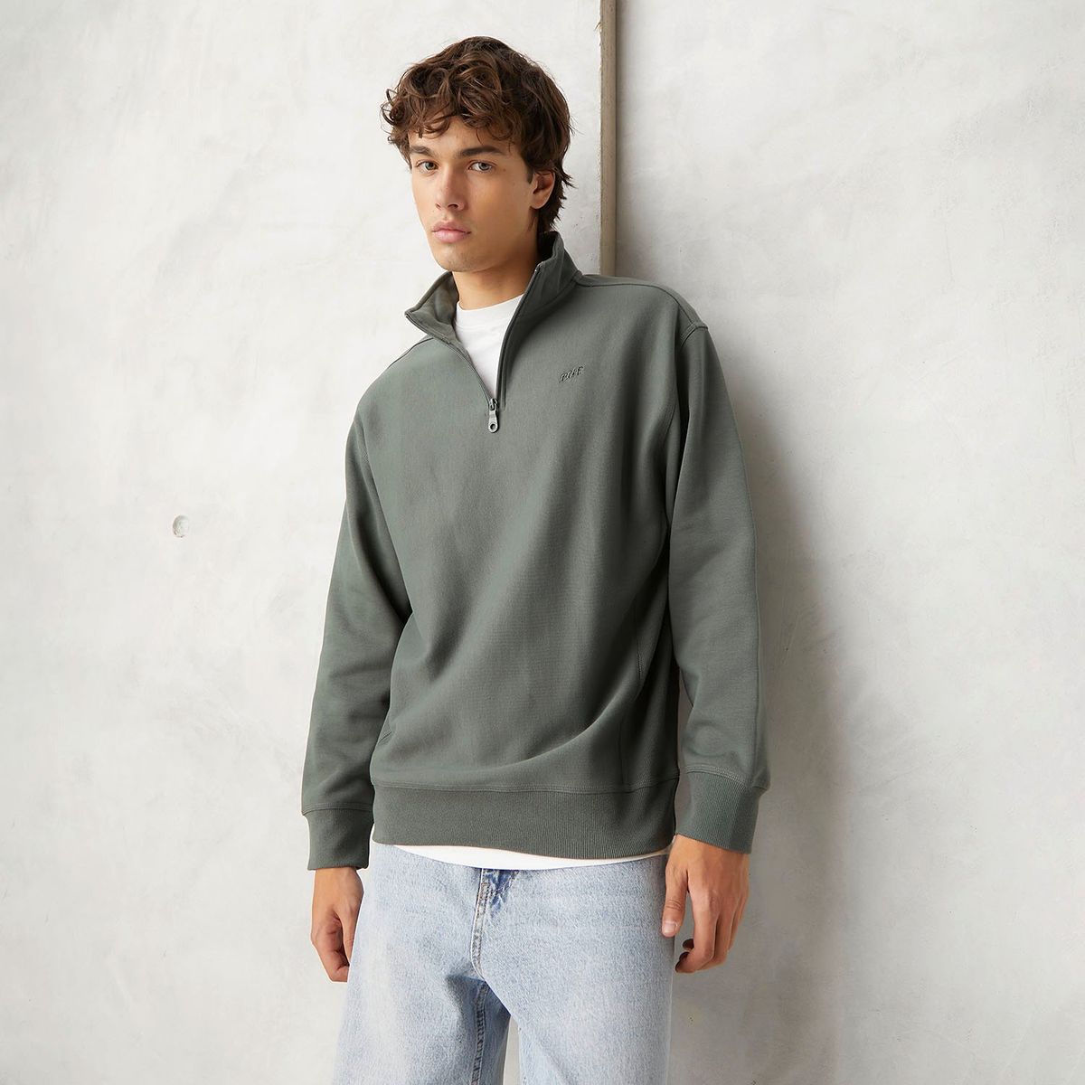 BEARCLIFF - Polera Relaxed Fit Hombre Bearcliff