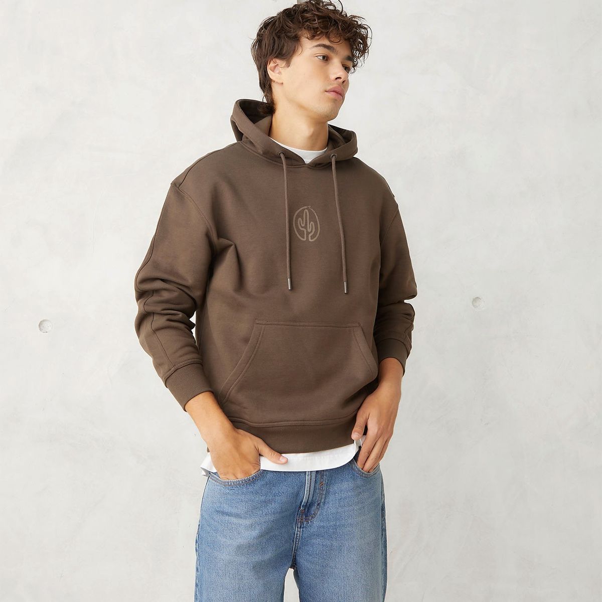 BEARCLIFF - Polera Canguro Relaxed Fit Hombre Bearcliff