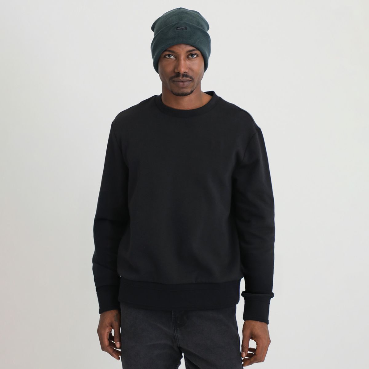 BASEMENT - Gorro Hombre Basement