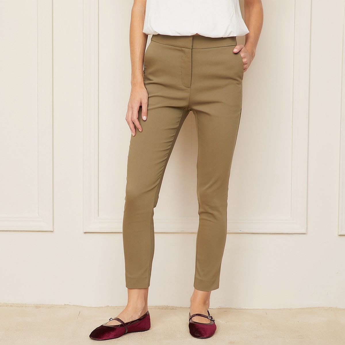 BASEMENT - Pantalon Straight Tiro Alto Mujer Basement