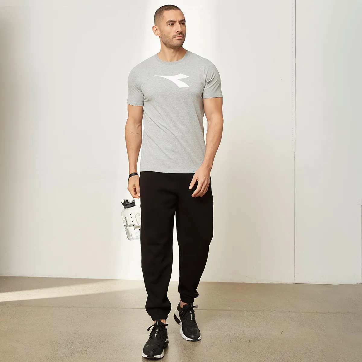 DIADORA - Buzo Jogger Deportivo Hombre Diadora