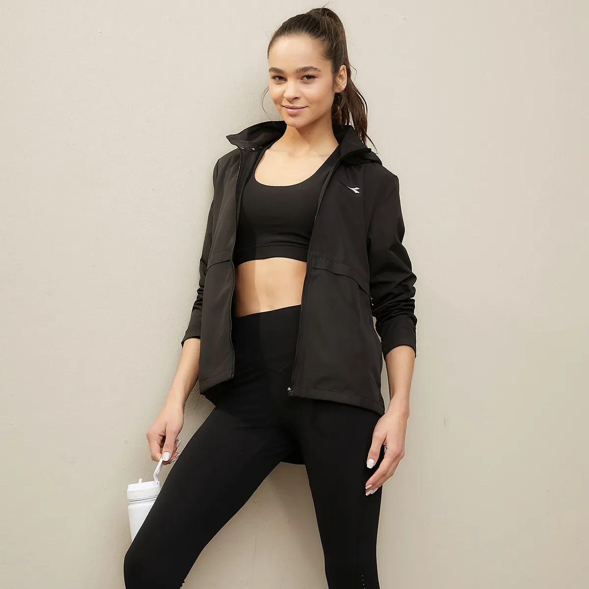 DIADORA - Casaca Cortaviento Deportivo Mujer Diadora