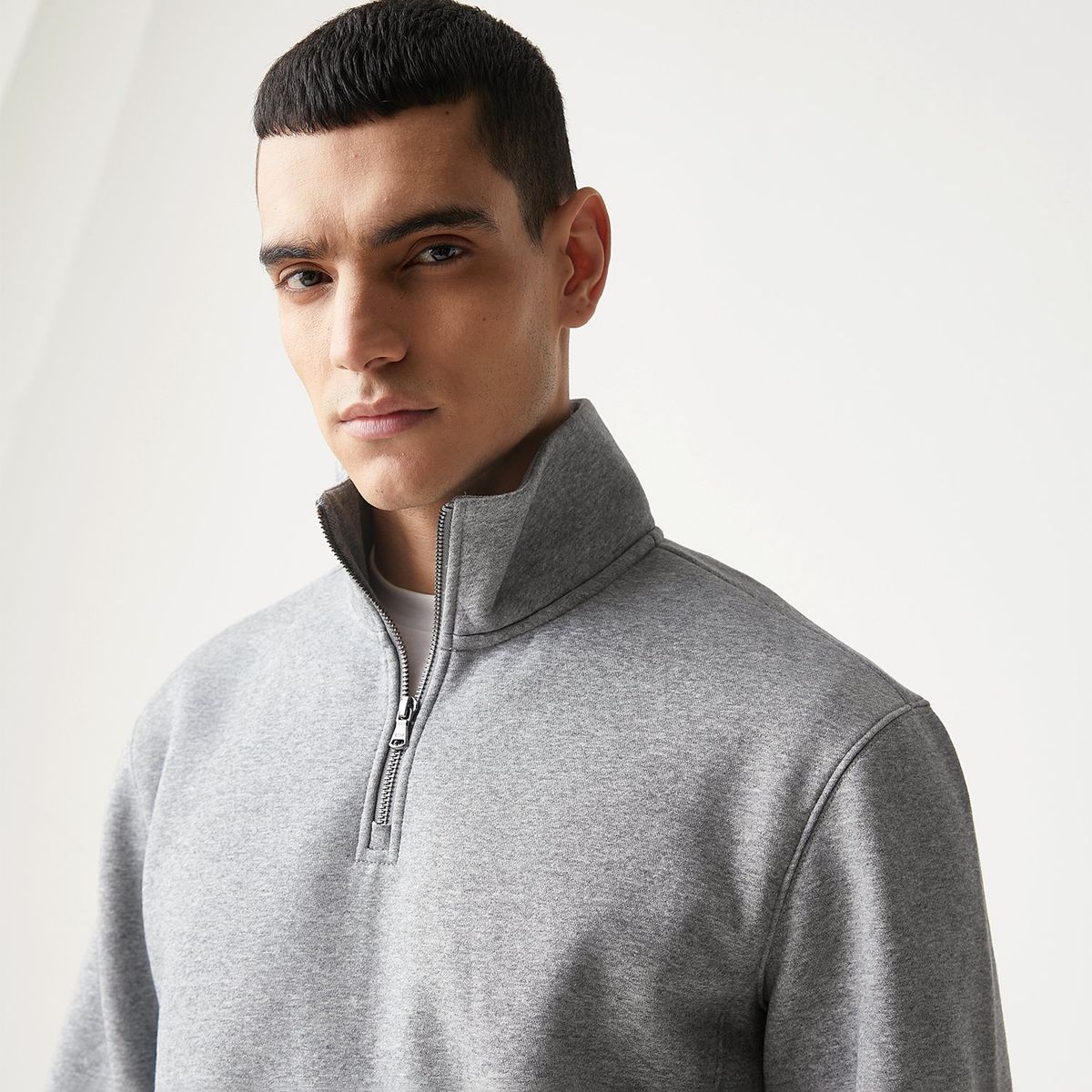 BASEMENT - Polera Casual Regular Hombre Basement