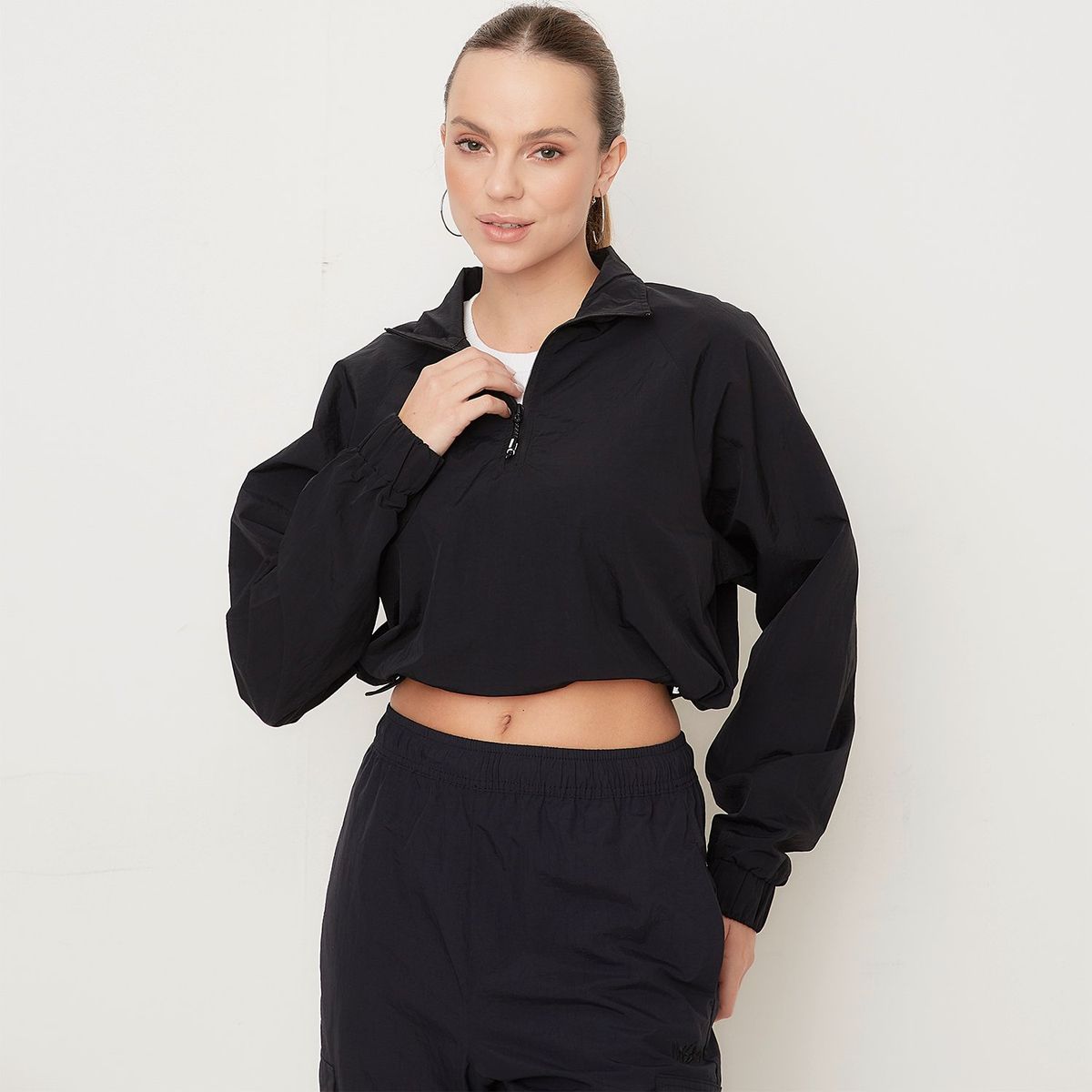 MOSSIMO - Polera Crop Cortaviento Half Zipper Deportiva Mossimo