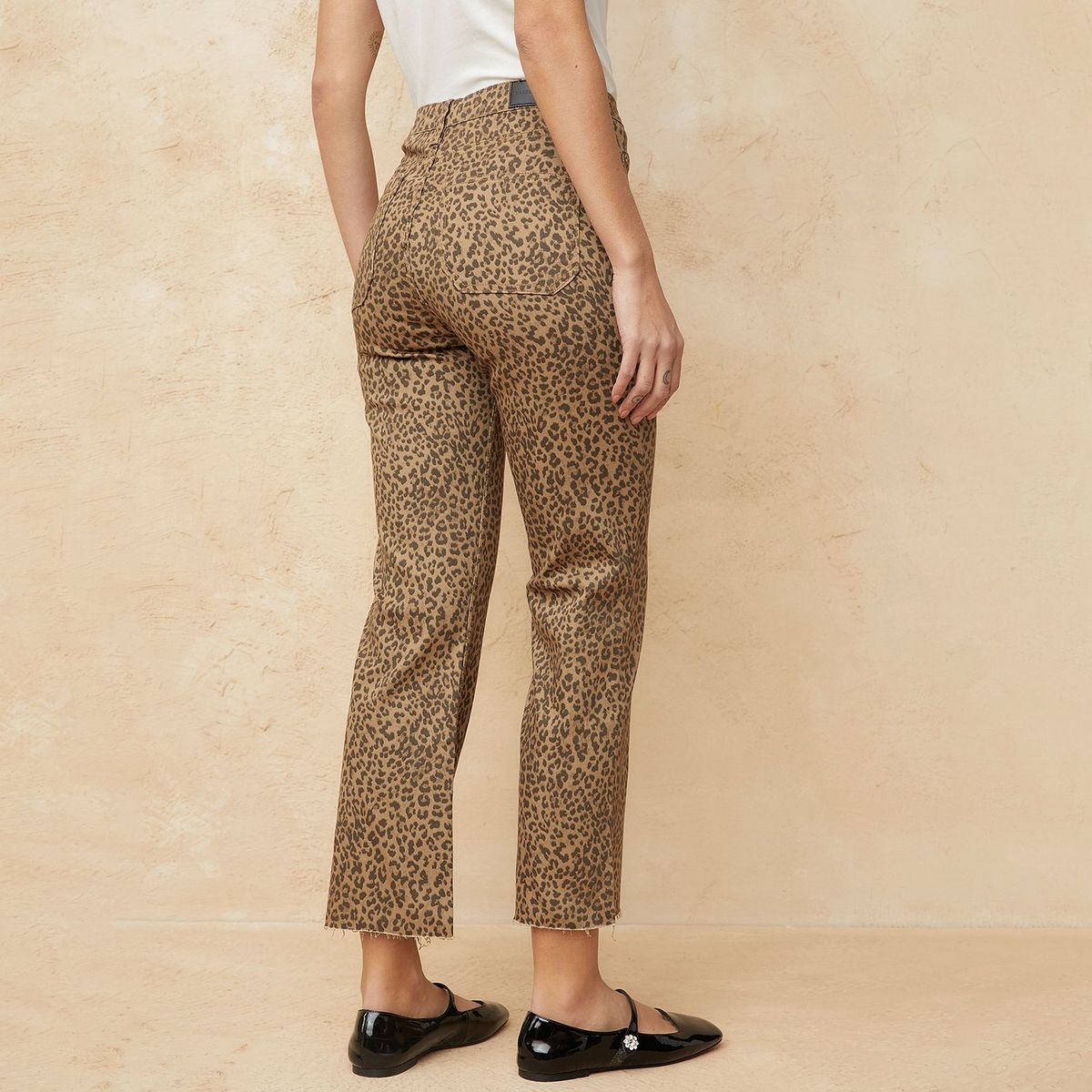 BASEMENT - Jean Cropped Tiro Alto Mujer Basement