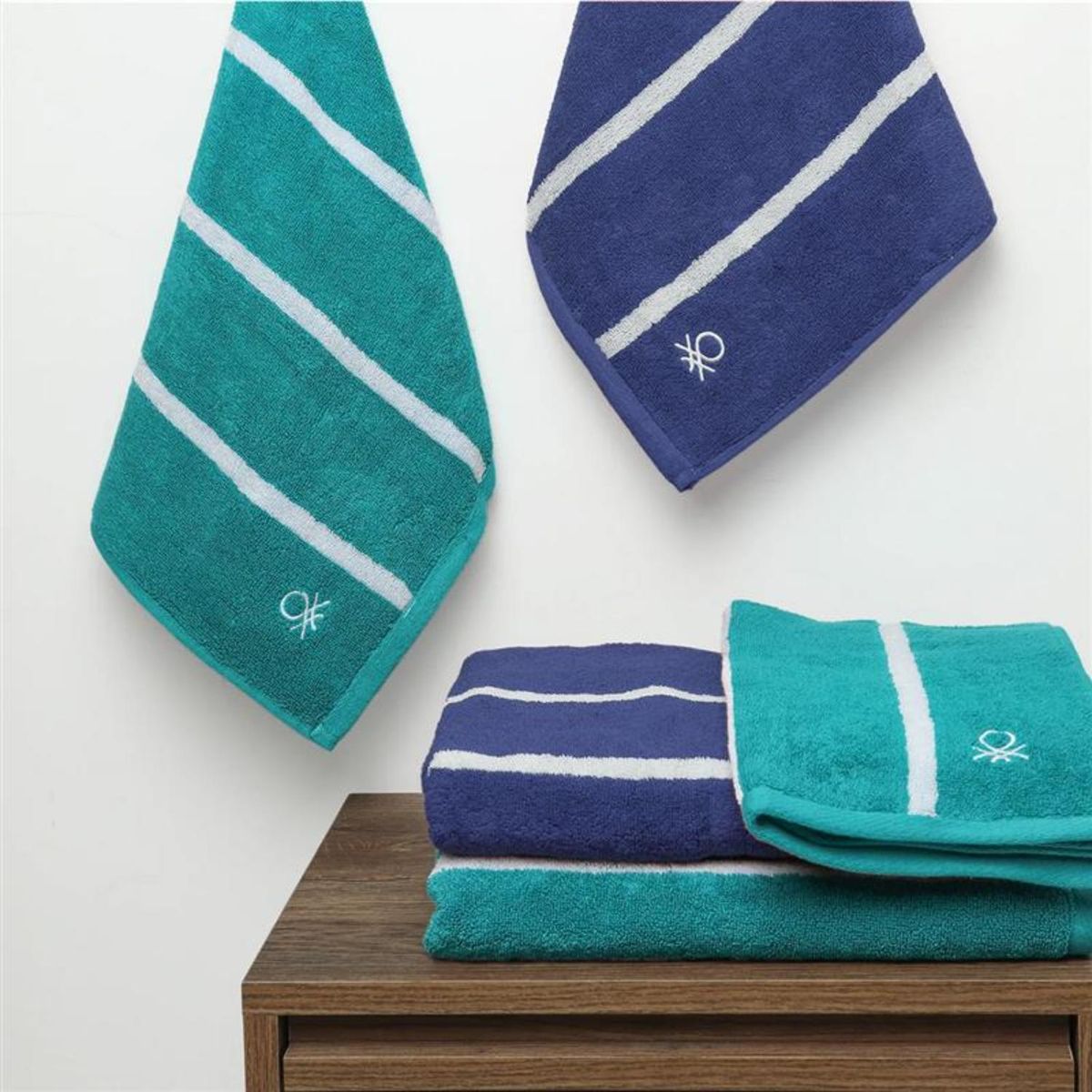 BENETTON - Set x4 Toallas Mano/Baño Strisce 500gr