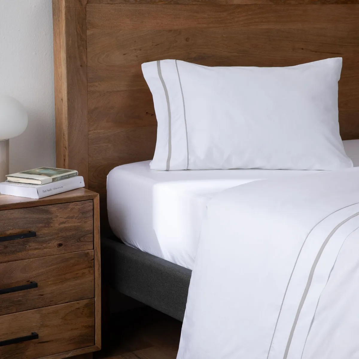 BASEMENT HOME - Juego de Sábanas Hoteleras 100% Algodón 300 Hilos