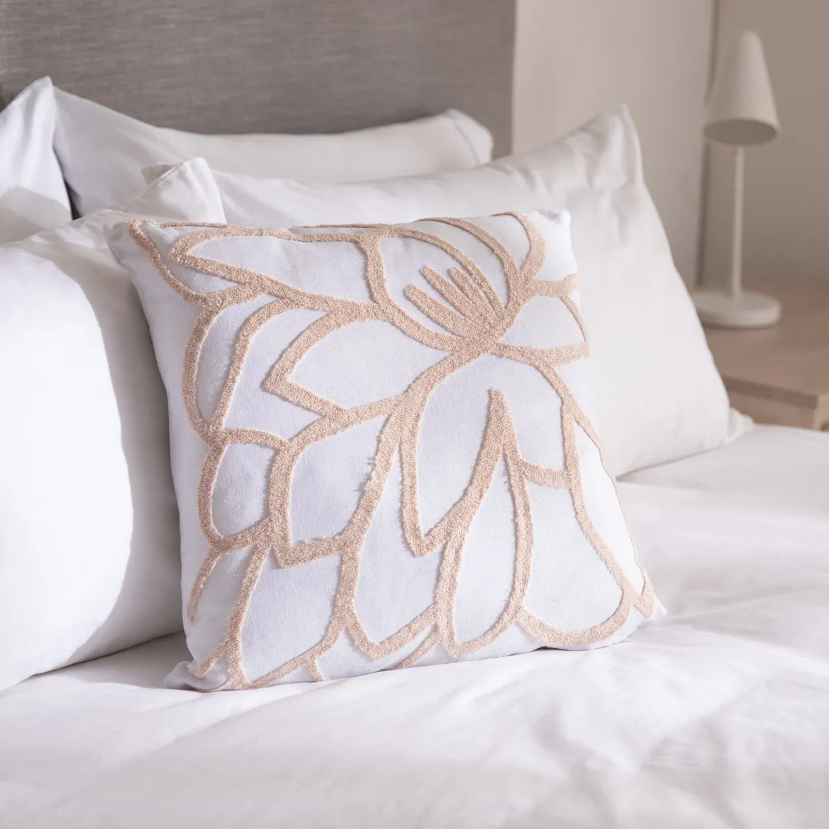 MICA - Cojín Flor 45x45cm