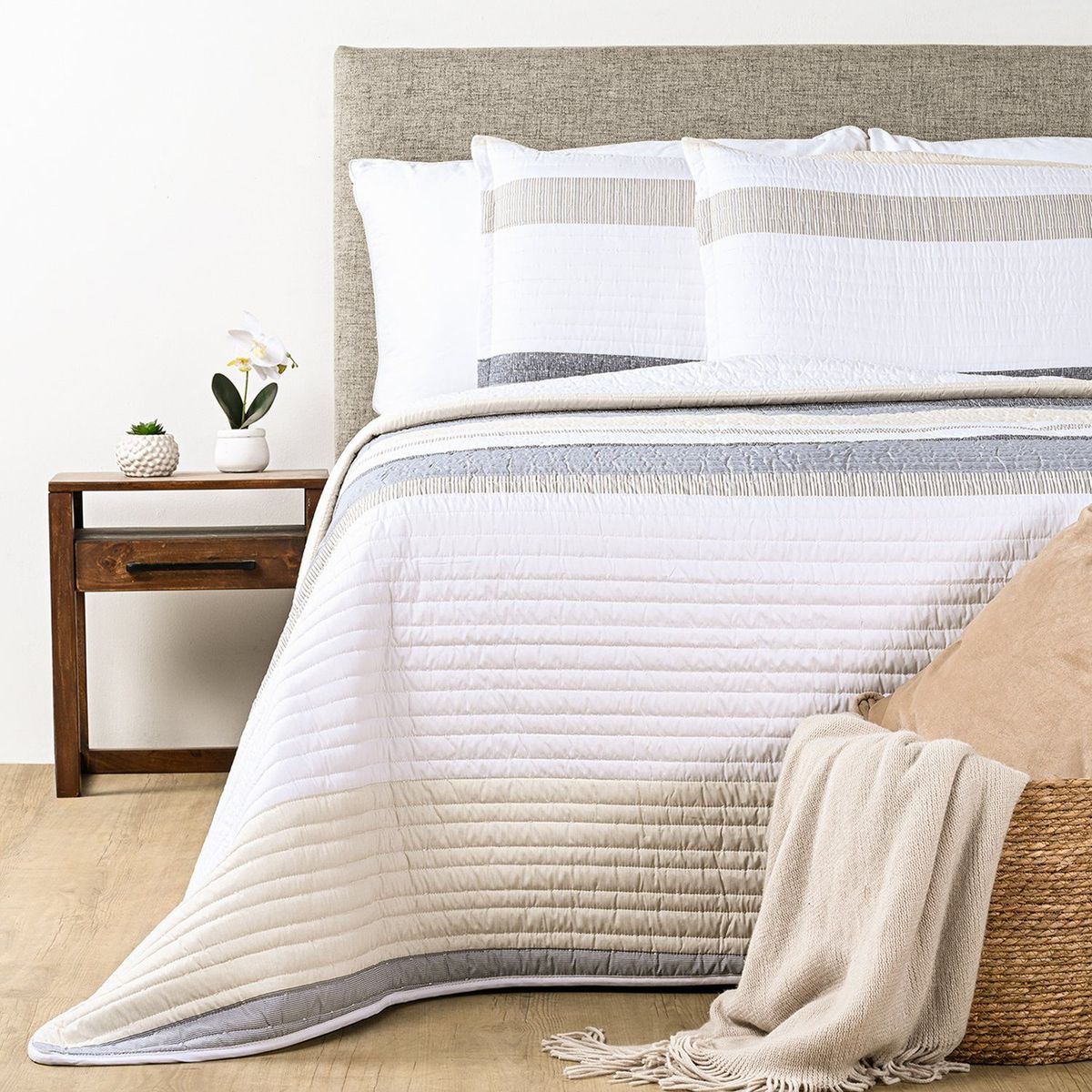 BASEMENT HOME - Cubrecama Estampado Robert