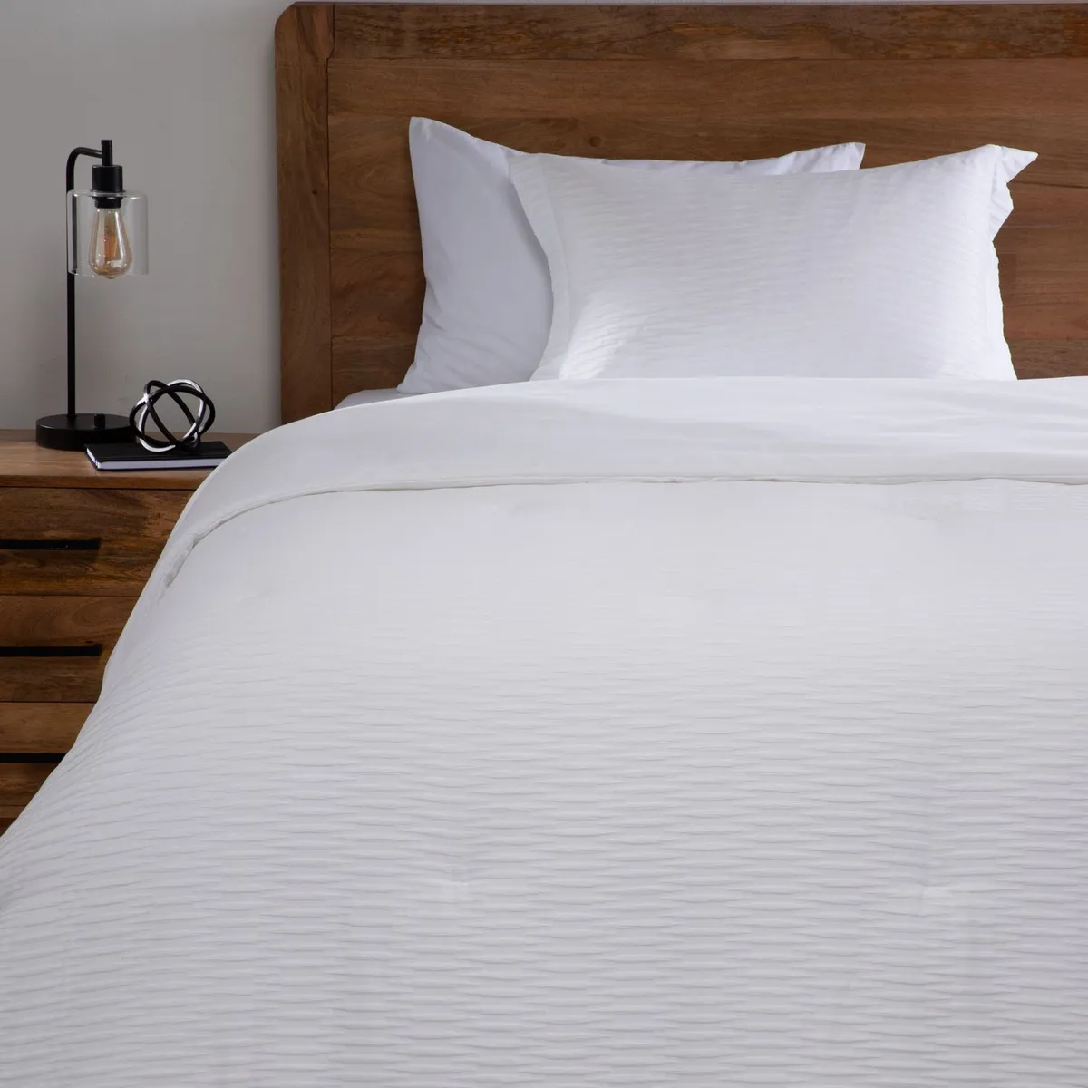 BASEMENT HOME - Edredón Delgado Texturado Blanco Ola