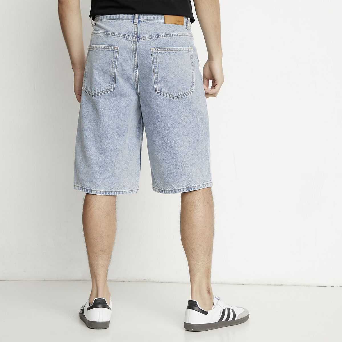 BASEMENT - Short Regular Fit Hombre Basement